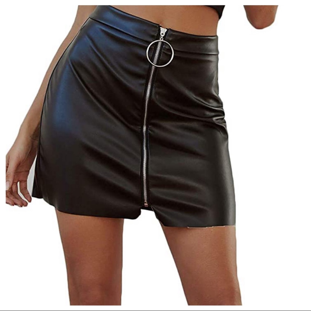 Persun Faux Leather Skirt